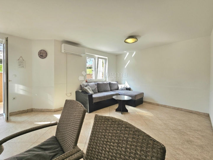 Umag, blizina centra, 1S + DB + parking