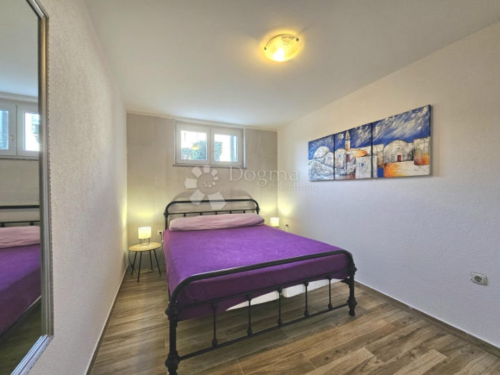 Umag, blizina centra, 1S + DB + parking