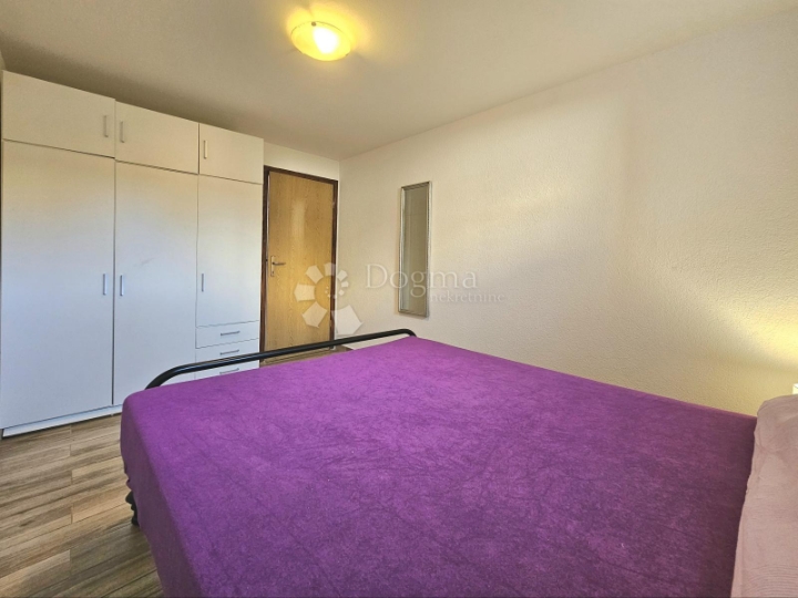 Umag, blizina centra, 1S + DB + parking