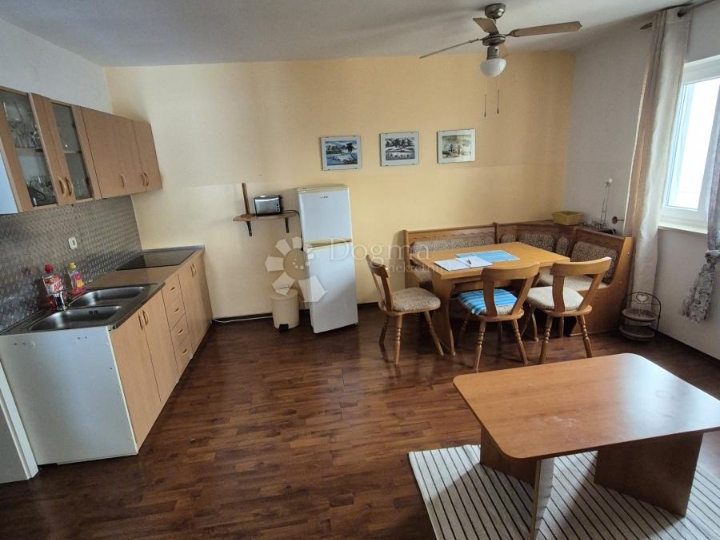 Obiteljska kuća, Senj