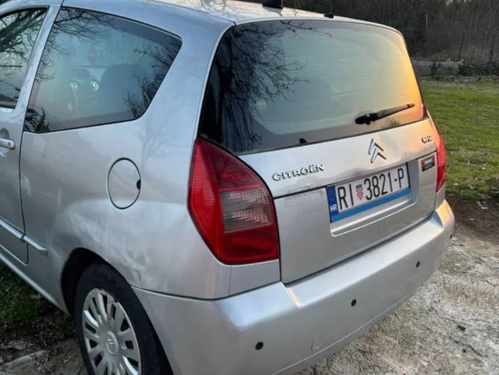 Citroen C2- sitan, dinamitan