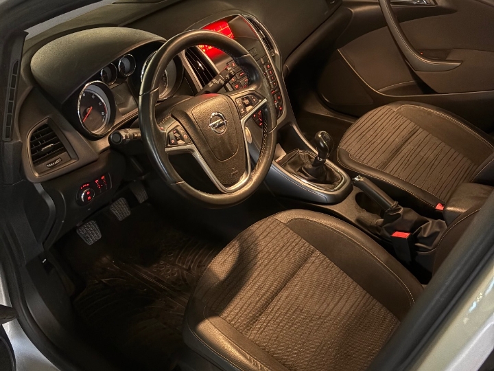 Opel Astra 1.6 CDTI karavan