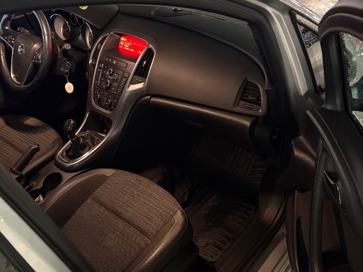 Opel Astra 1.6 CDTI karavan