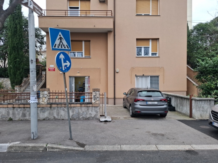 Poslovni prostor Vojak