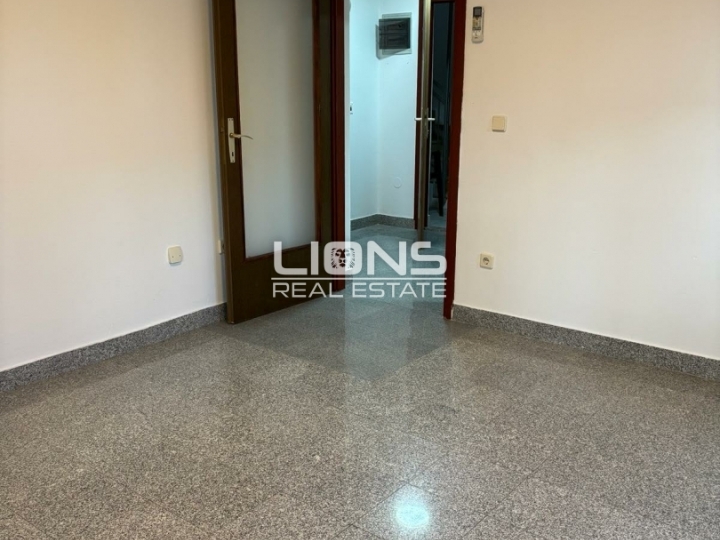 Krk, Omišalj, 54 m2 + 27 m2 terasa