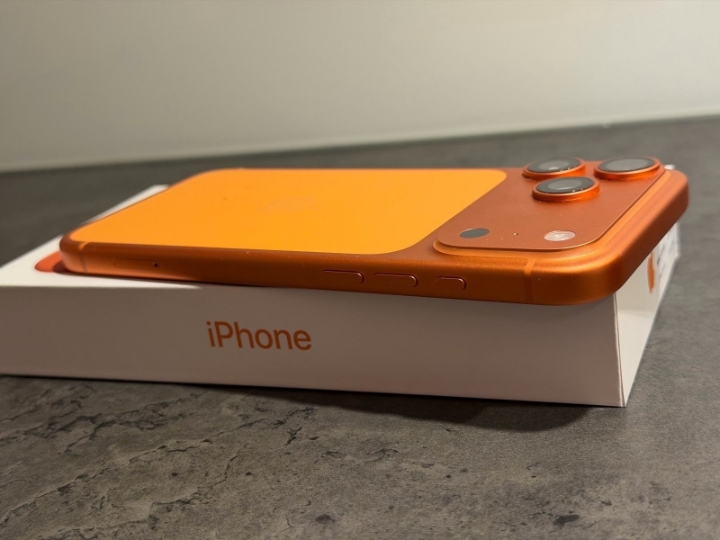 IPhone 17 Pro max od 512gb orange