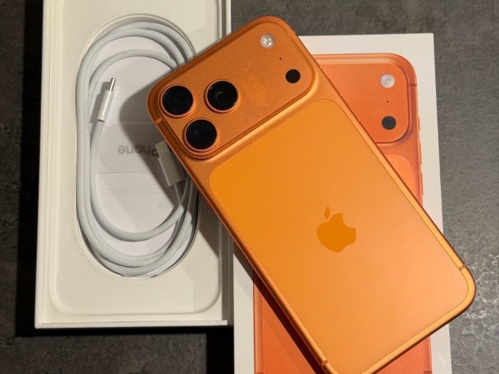IPhone 17 Pro max od 512gb orange