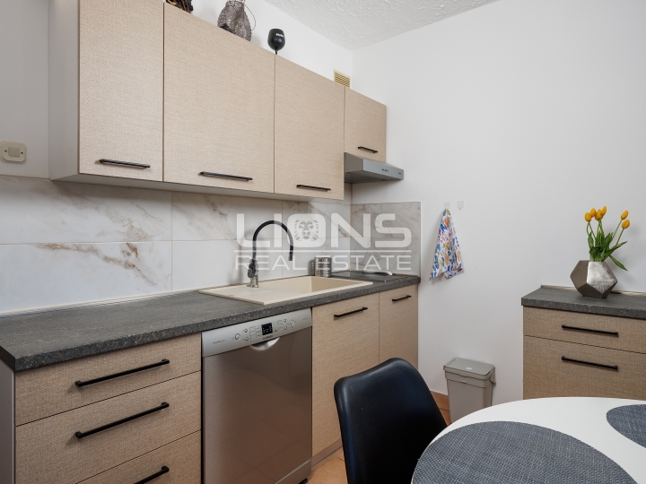 Krk, Njivice, 1S+DB, 35 m2, parkirno mjesto, okućnica