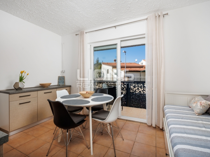 Krk, Njivice, 1S+DB, parkirno mjesto, 35 m2