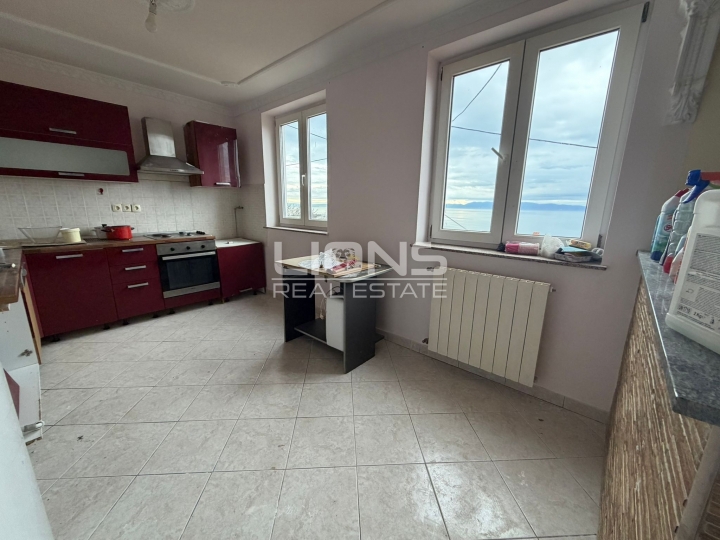 Kostrena, Glavani, penthouse s pogledom na more 120 m2