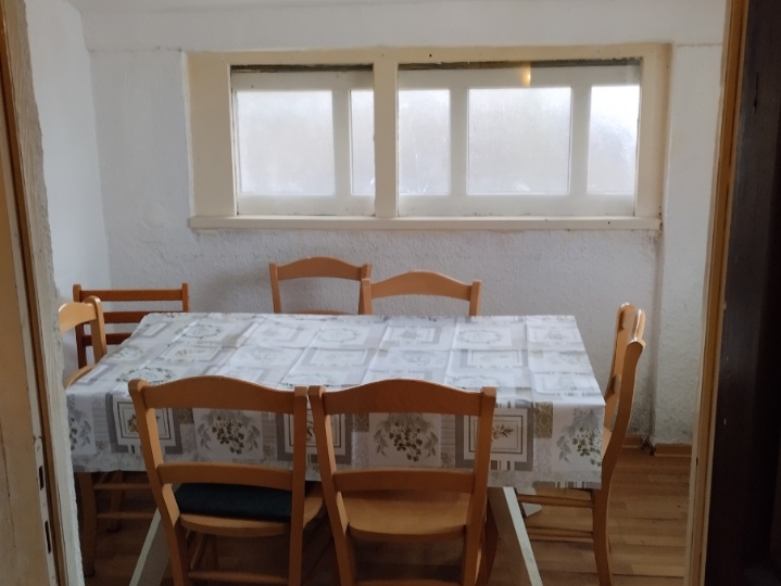 Iznajmljujem stan za 9 radnika