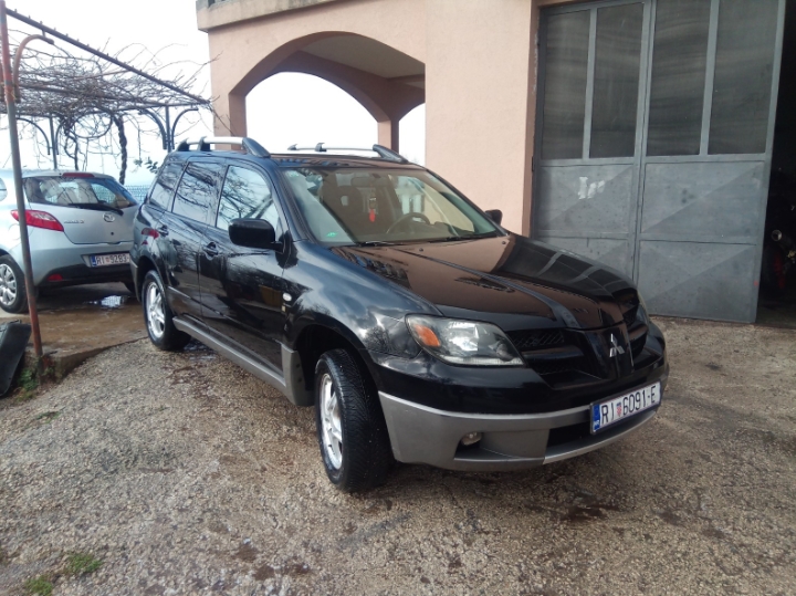 Mitshubishi 2.0i, 4x4. plin