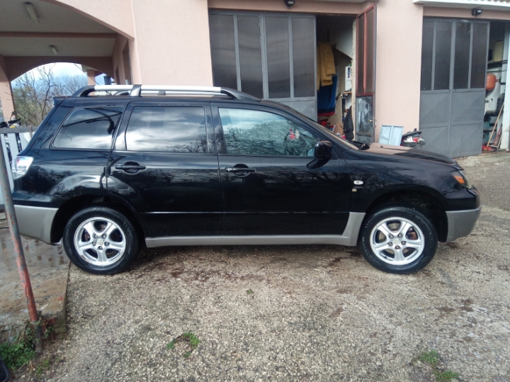 Mitshubishi 2.0i, 4x4. plin