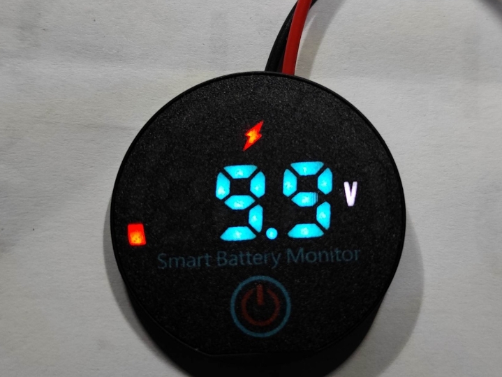 Voltmetar za 8-45V DC