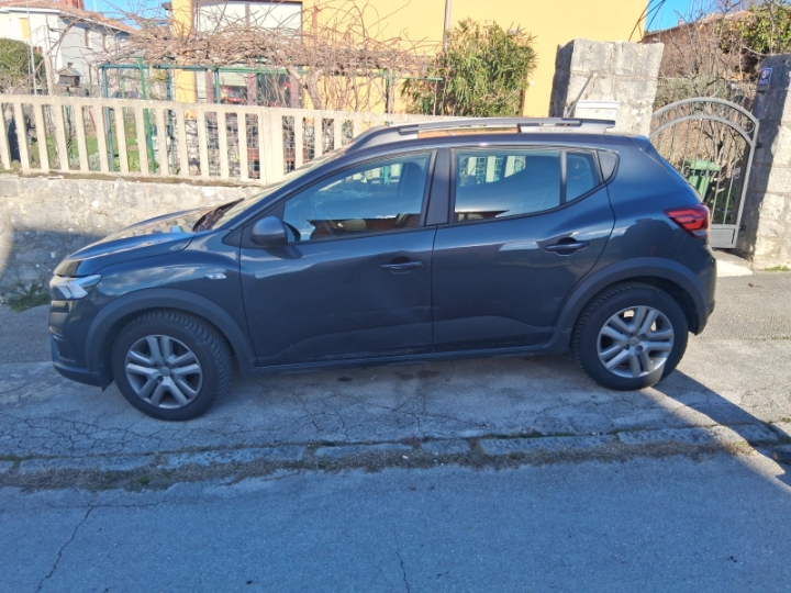 Prednja lijeva vrata Dacia Stepway