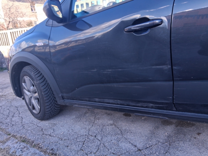 Prednja ljeva vrata Dacia