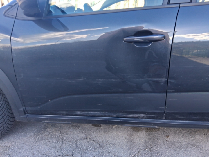 Prednja ljeva vrata Dacia