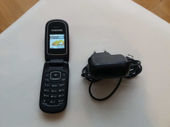 Samsung GT-E1153