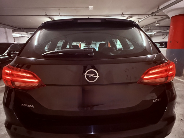Opel Astra sports tour