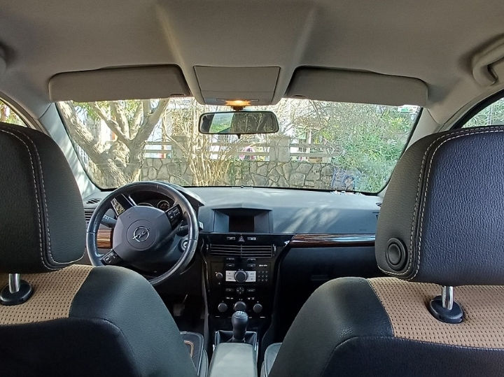 Opel Astra H Sedan 1.6 benzin, 2008. god.