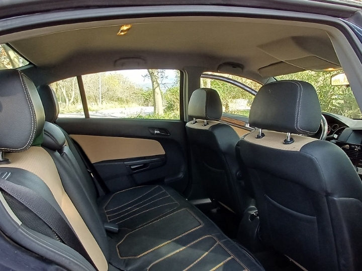 Opel Astra H Sedan 1.6 benzin, 2008. god.