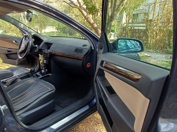 Opel Astra H Sedan 1.6 benzin, 2008. god.