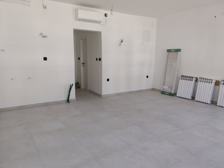 Iznajmljujem poslovni prostor