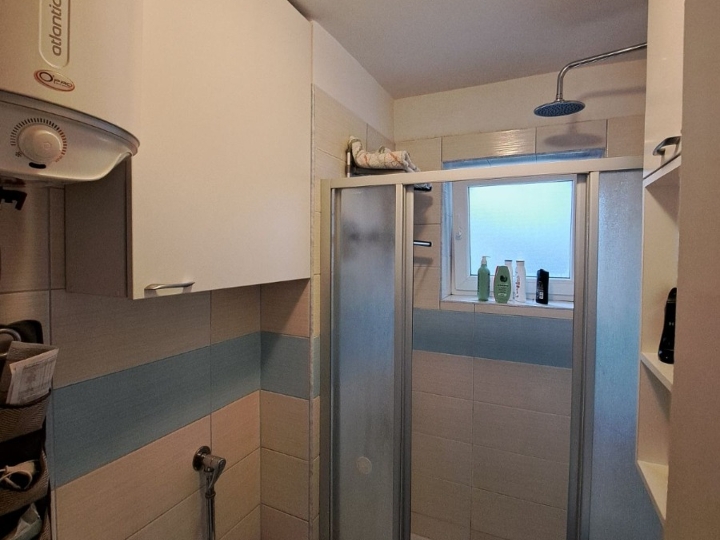 Prodaje vlasnik 2S+DB