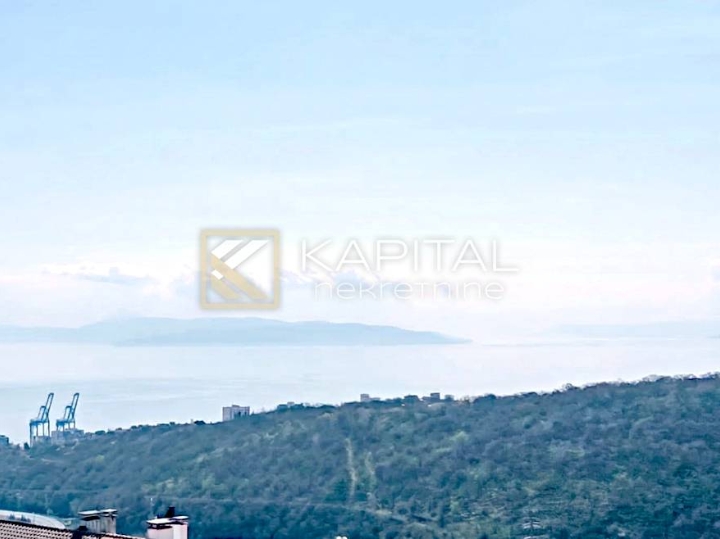 Škurinje, 60 m², adaptiran, lođa, parking