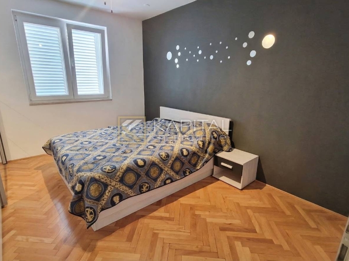 Škurinje, 60 m², adaptiran, lođa, parking