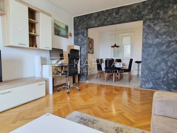 Škurinje, 60 m², adaptiran, lođa, parking