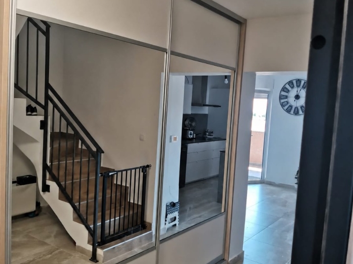 Dvoetažni stan 162 m2 +garsonijera
