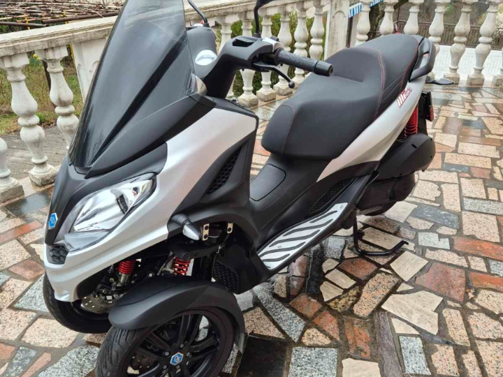 Piaggio MP3
