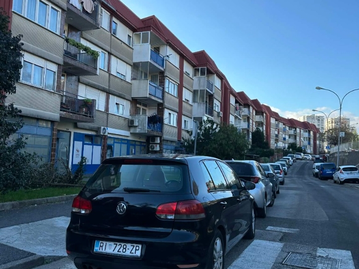 VW Golf 6 2.0 tdi, 81kW