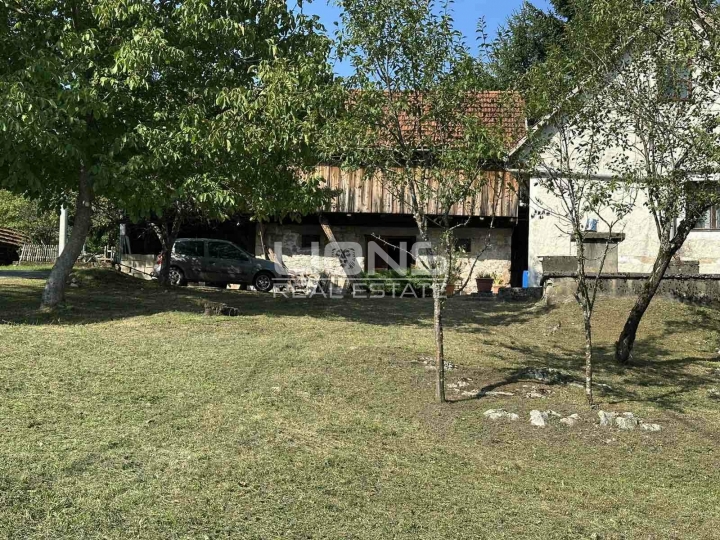 Severin na Kupi, kuća, 100 m2 sa okućnicom od 1000 m2
