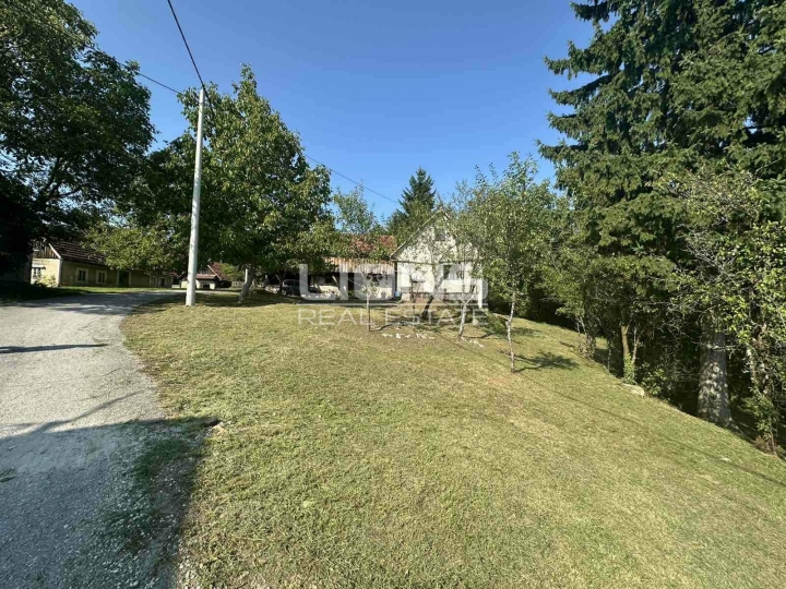 Severin na Kupi, kuća, 100 m2 sa okućnicom od 1000 m2