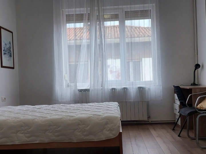 Rijeka centar iznajmljuje se 3S stan 