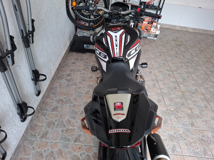 Honda CB 650 R, godinu dana reg.