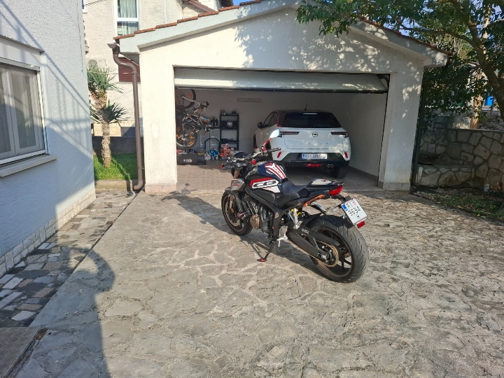 Honda CB 650 R, godinu dana reg.