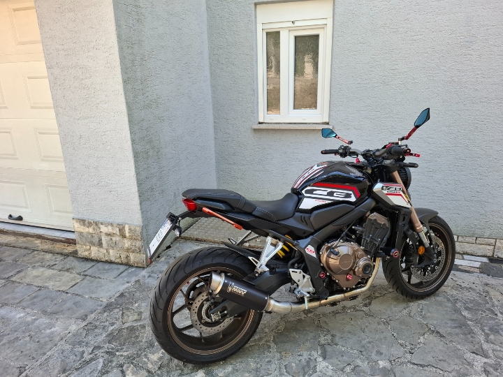 Honda CB 650 R, godinu dana reg.