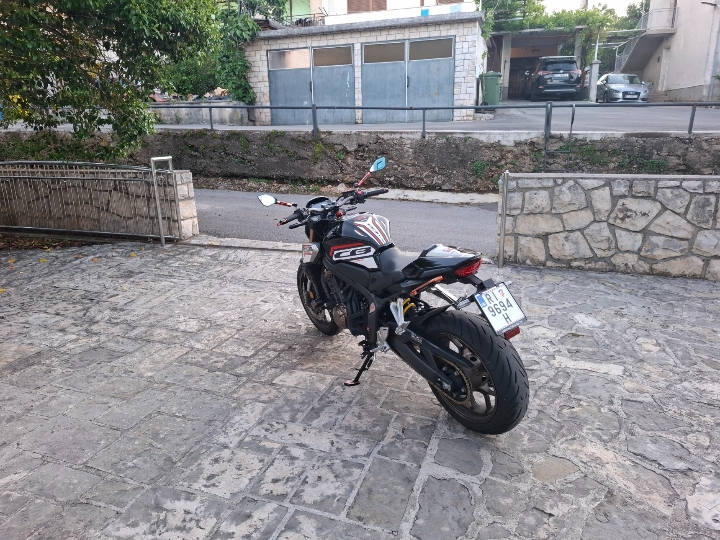 Honda CB 650 R, godinu dana reg.