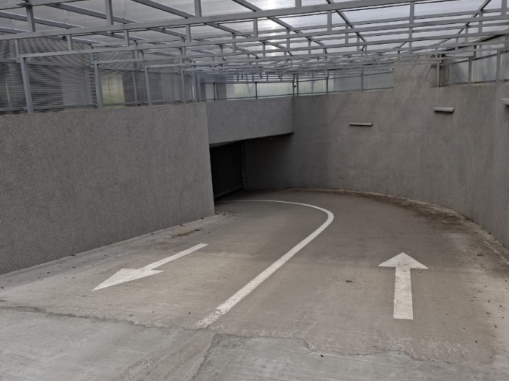 Iznajmljujem novu garažu - Savica