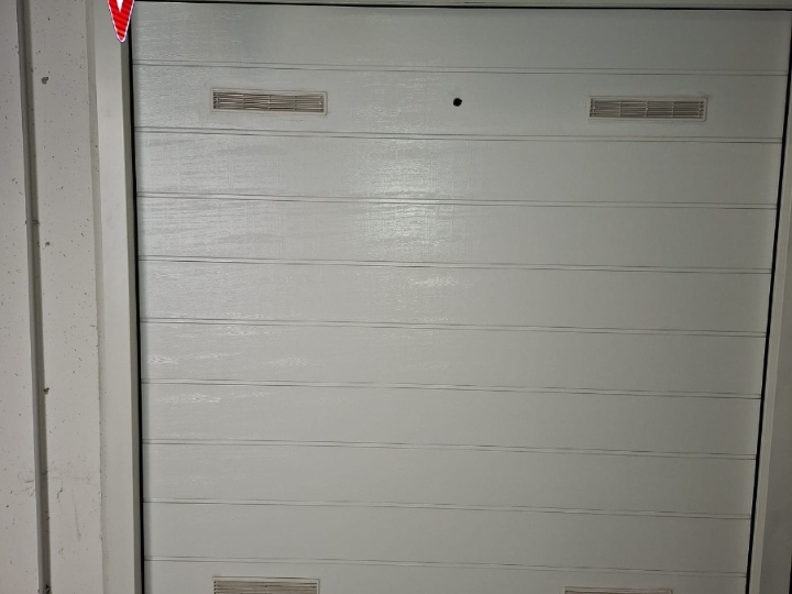 Iznajmljujem novu garažu - Savica