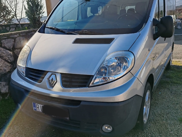 Renault Trafic putnički 8+1
