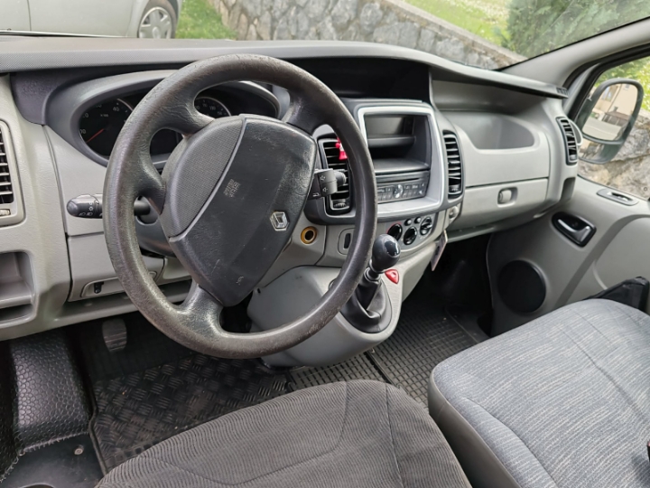 Renault Trafic putnički 8+1