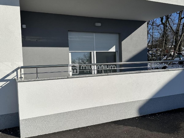 Viškovo, novogradnja, 57.67m2, 2S+DB, okućnica i parking