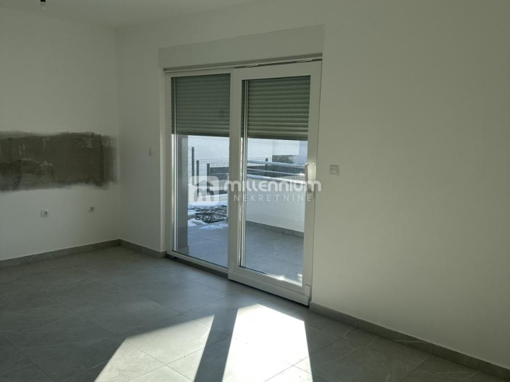 Viškovo, novogradnja, 57.67m2, 2S+DB, okućnica i parking