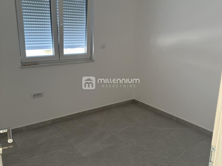 Viškovo, novogradnja, 57.67m2, 2S+DB, okućnica i parking