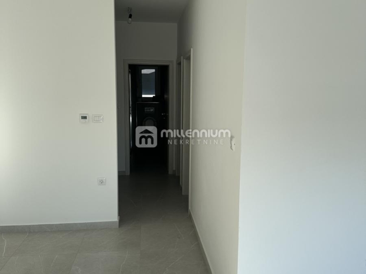 Viškovo, novogradnja, 57.67m2, 2S+DB, okućnica i parking