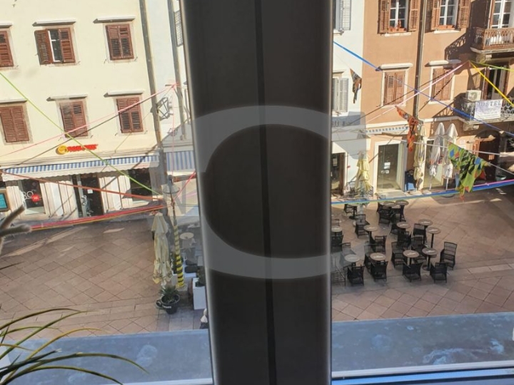 1S stan za najam na samome Korzu, samo u Consensusu!